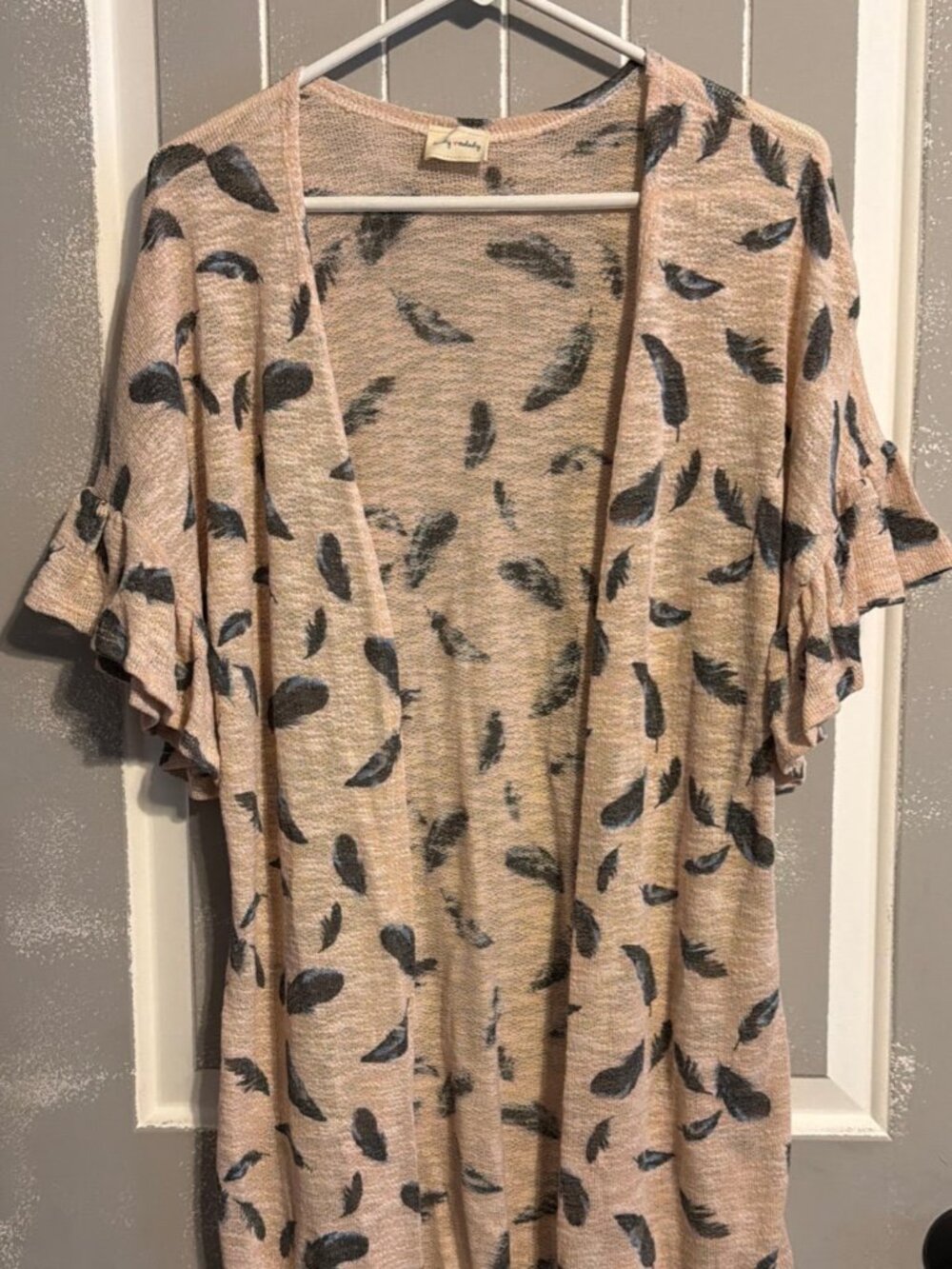Lovely Melody Women's Short Sleeve Peach Feathers Cardigan Open Front S NWOT